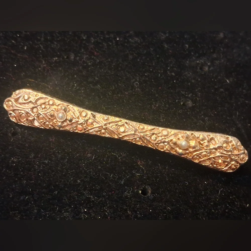 Elegant Goldtone Brooch With Faux Pearl Accents